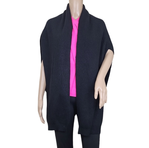 Anthropologie Sweaters - Akemi + Kin Ribbed Black Open Sweater Poncho